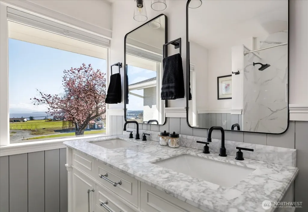 1387 Scenic Heights Road Oak Harbor WA 98277
