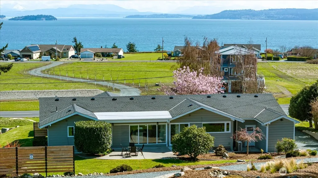 1387 Scenic Heights Road Oak Harbor WA 98277