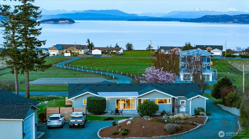 1387 Scenic Heights Road Oak Harbor WA 98277