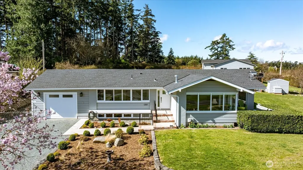 1387 Scenic Heights Road Oak Harbor WA 98277