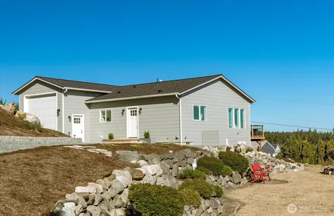 1387 Scenic Heights Road Oak Harbor WA 98277