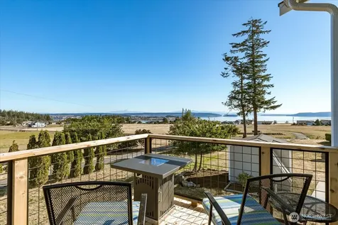1387 Scenic Heights Road Oak Harbor WA 98277
