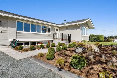 1387 Scenic Heights Road Oak Harbor WA 98277