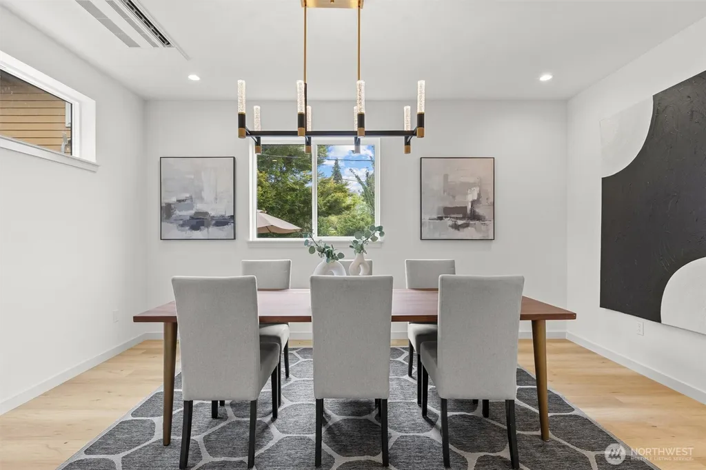 5446 40th Avenue SW Seattle WA 98136