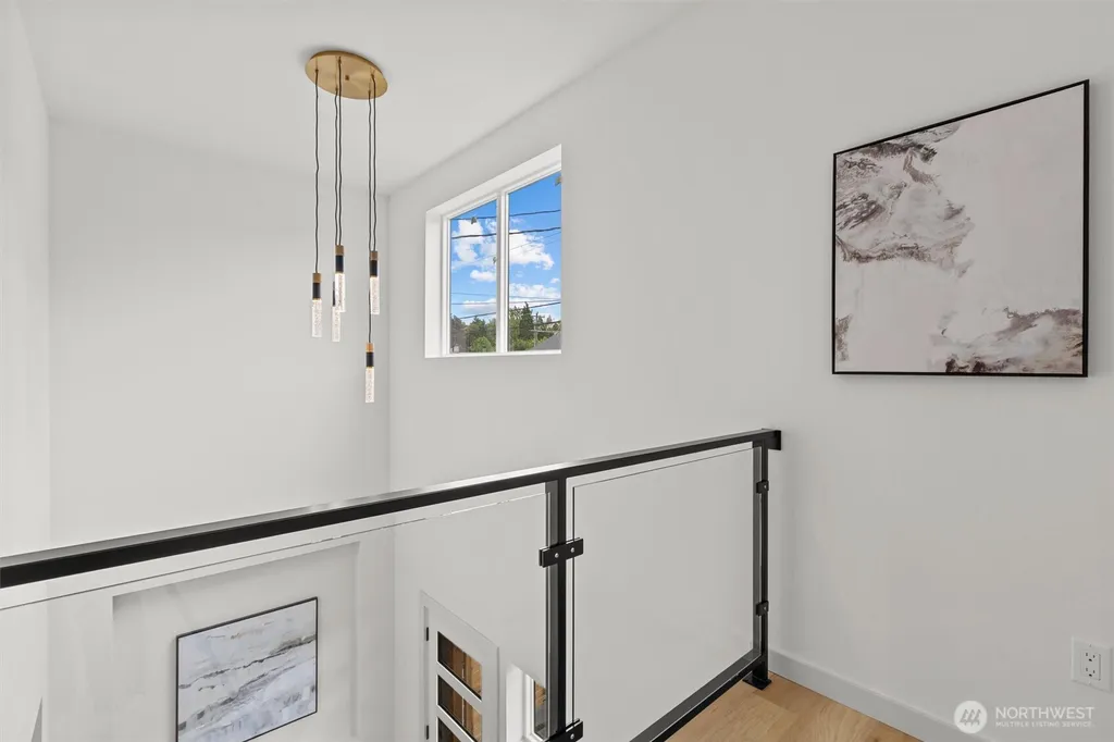 5446 40th Avenue SW Seattle WA 98136