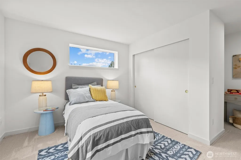 5446 40th Avenue SW Seattle WA 98136
