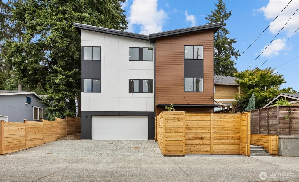5446 40th Avenue SW Seattle WA 98136