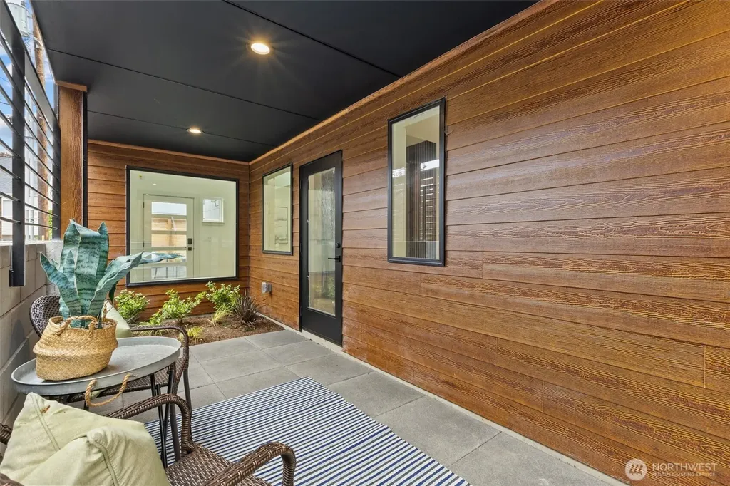 5446 40th Avenue SW Seattle WA 98136