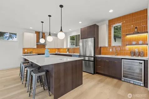 5446 40th Avenue SW Seattle WA 98136