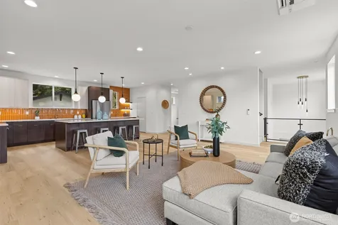 5446 40th Avenue SW Seattle WA 98136