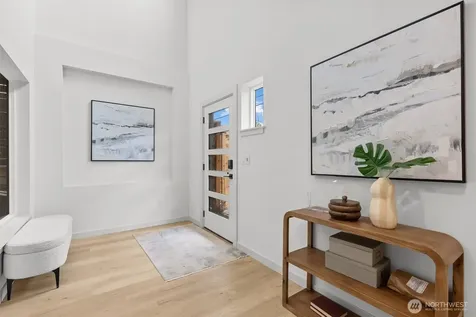 5446 40th Avenue SW Seattle WA 98136