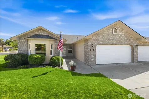 23 N 86th Avenue Yakima WA 98908