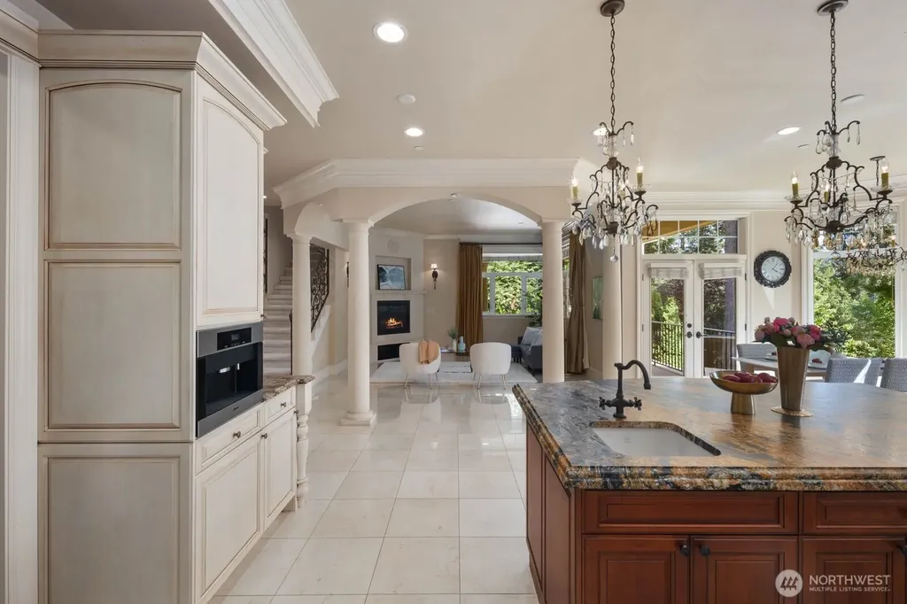 2010 222nd Avenue SE Sammamish WA 98075