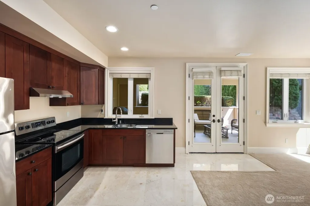 2010 222nd Avenue SE Sammamish WA 98075