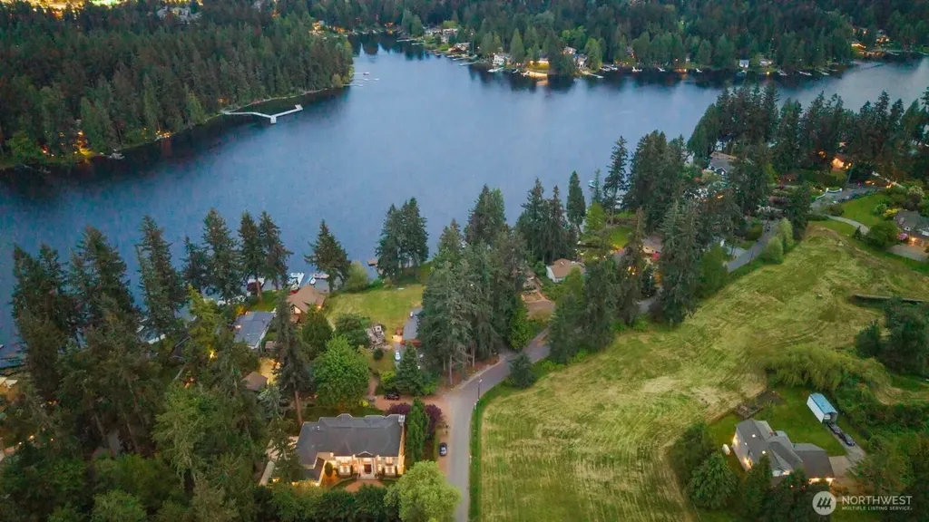 2010 222nd Avenue SE Sammamish WA 98075