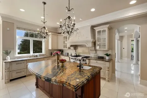 2010 222nd Avenue SE Sammamish WA 98075