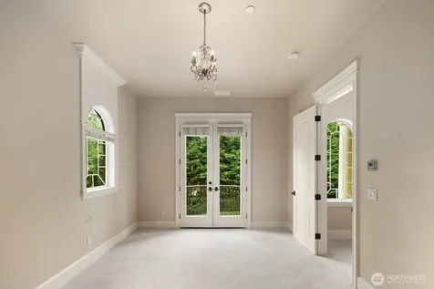 2010 222nd Avenue SE Sammamish WA 98075