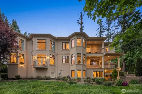 2010 222nd Avenue SE Sammamish WA 98075
