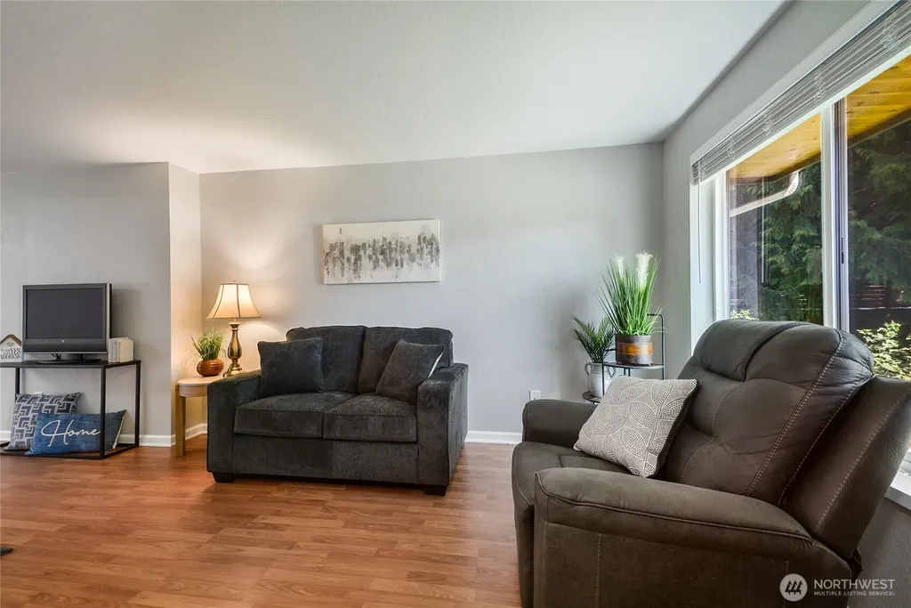 8223 47th Avenue NE Marysville WA 98270