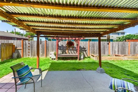 8223 47th Avenue NE Marysville WA 98270