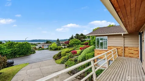 5810 NE 181st Street Kenmore WA 98028