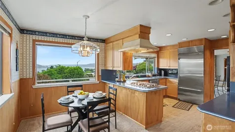 5810 NE 181st Street Kenmore WA 98028