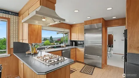 5810 NE 181st Street Kenmore WA 98028