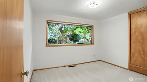 5810 NE 181st Street Kenmore WA 98028