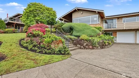 5810 NE 181st Street Kenmore WA 98028
