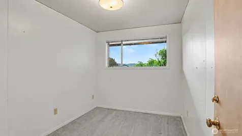 5810 NE 181st Street Kenmore WA 98028