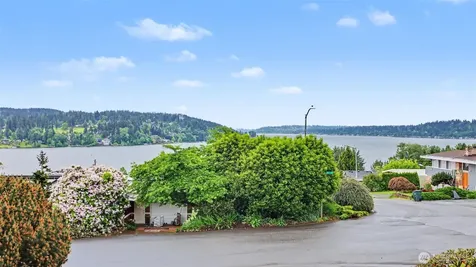 5810 NE 181st Street Kenmore WA 98028