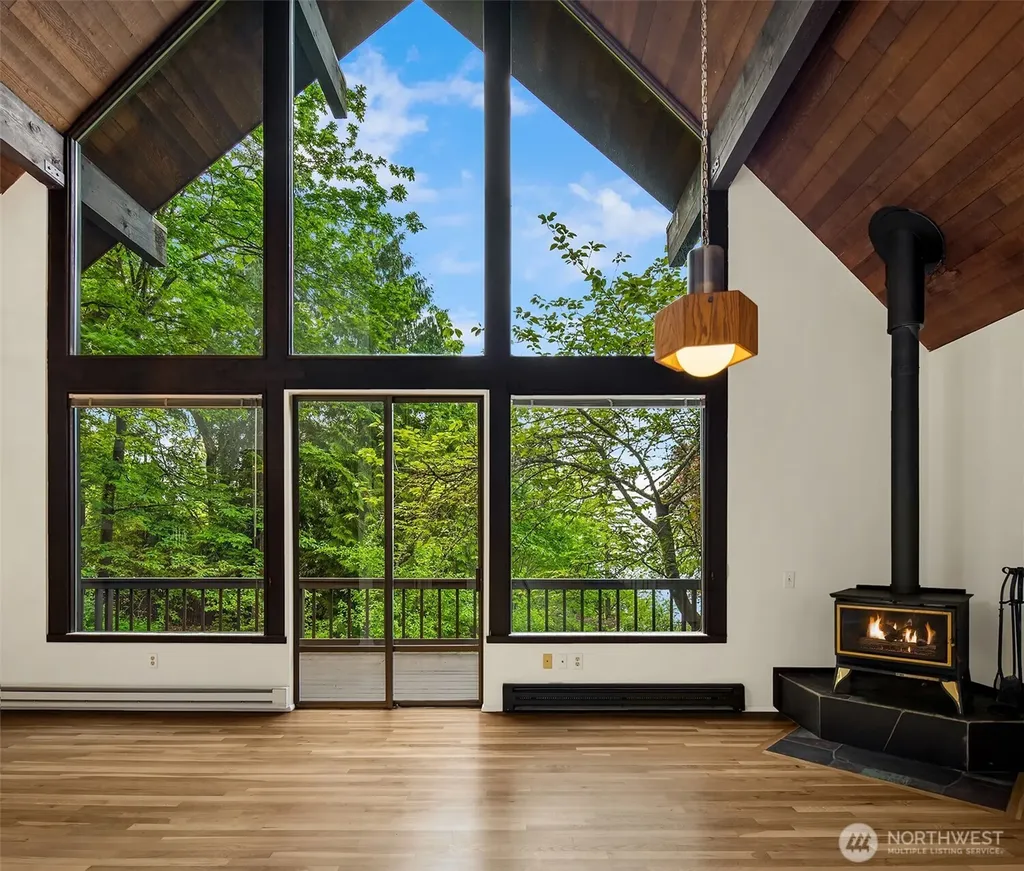 5709 80th Avenue SE Mercer Island WA 98040