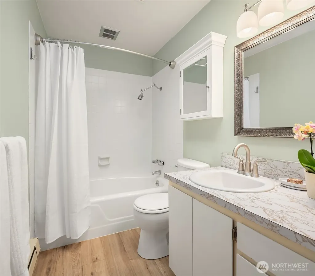 5709 80th Avenue SE Mercer Island WA 98040