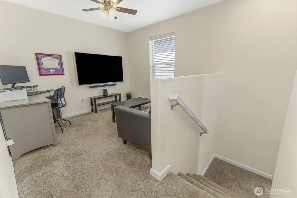 1228 W 16th Avenue La Center WA 98629
