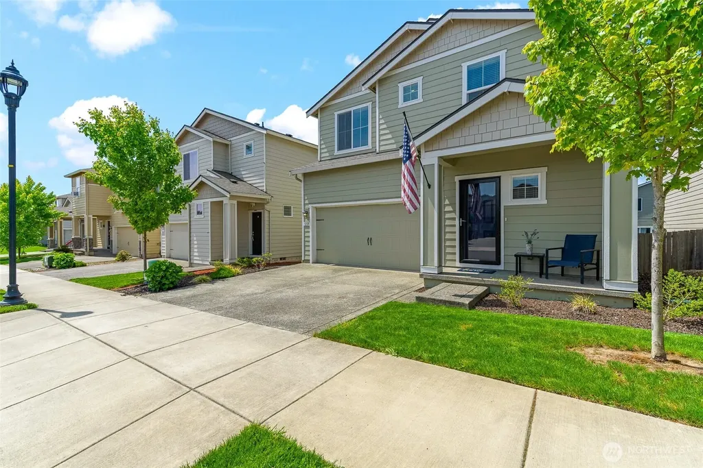 1228 W 16th Avenue La Center WA 98629