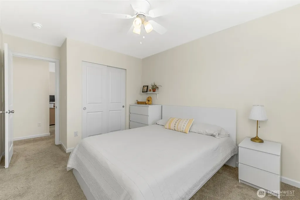 1228 W 16th Avenue La Center WA 98629