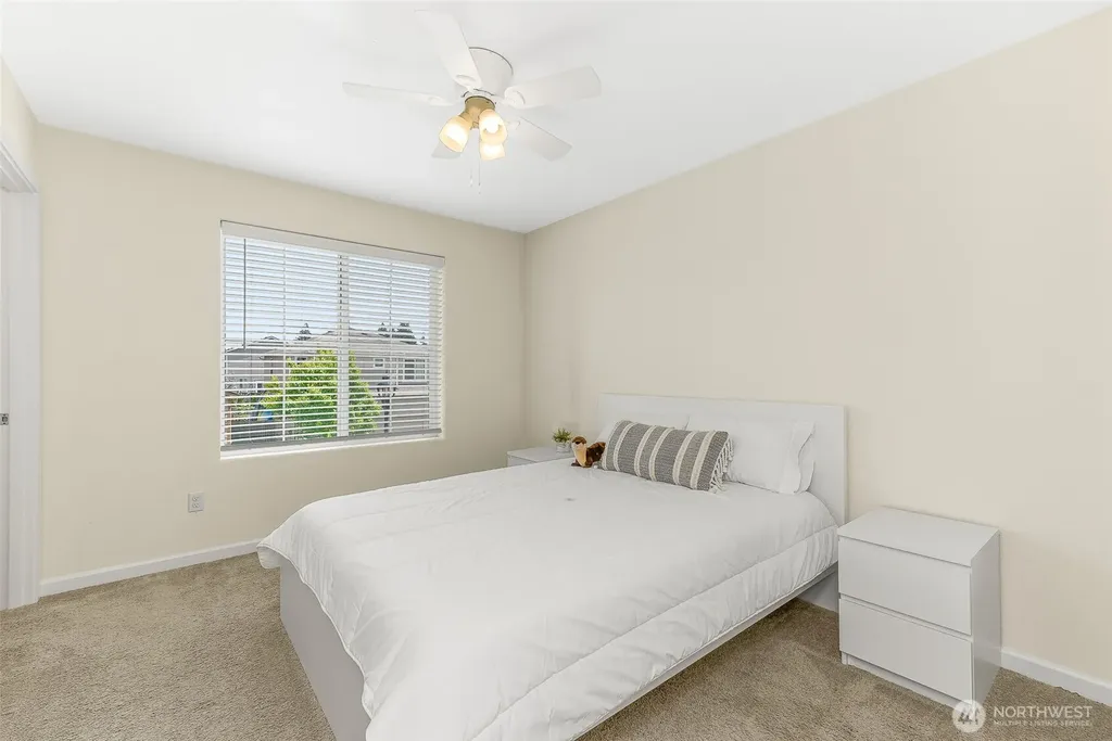 1228 W 16th Avenue La Center WA 98629