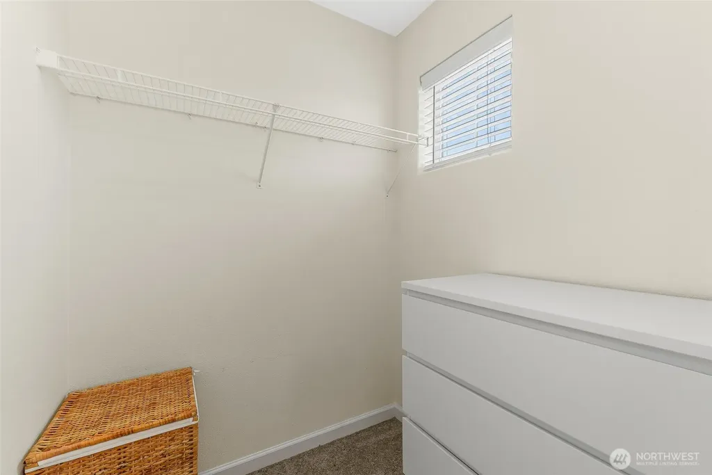 1228 W 16th Avenue La Center WA 98629