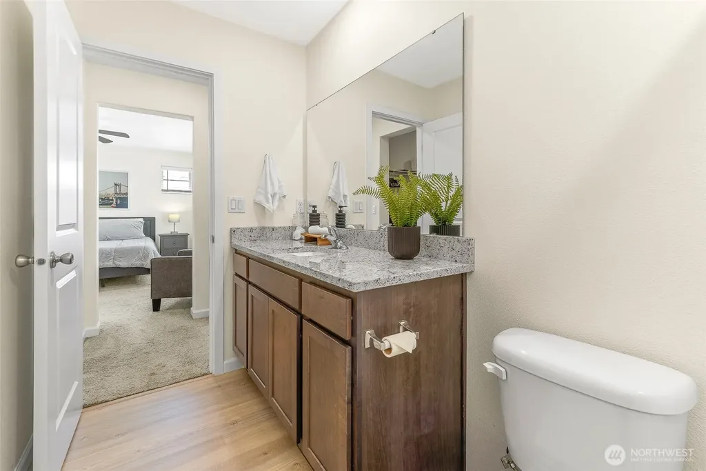 1228 W 16th Avenue La Center WA 98629