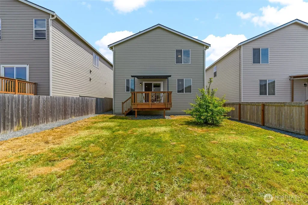 1228 W 16th Avenue La Center WA 98629