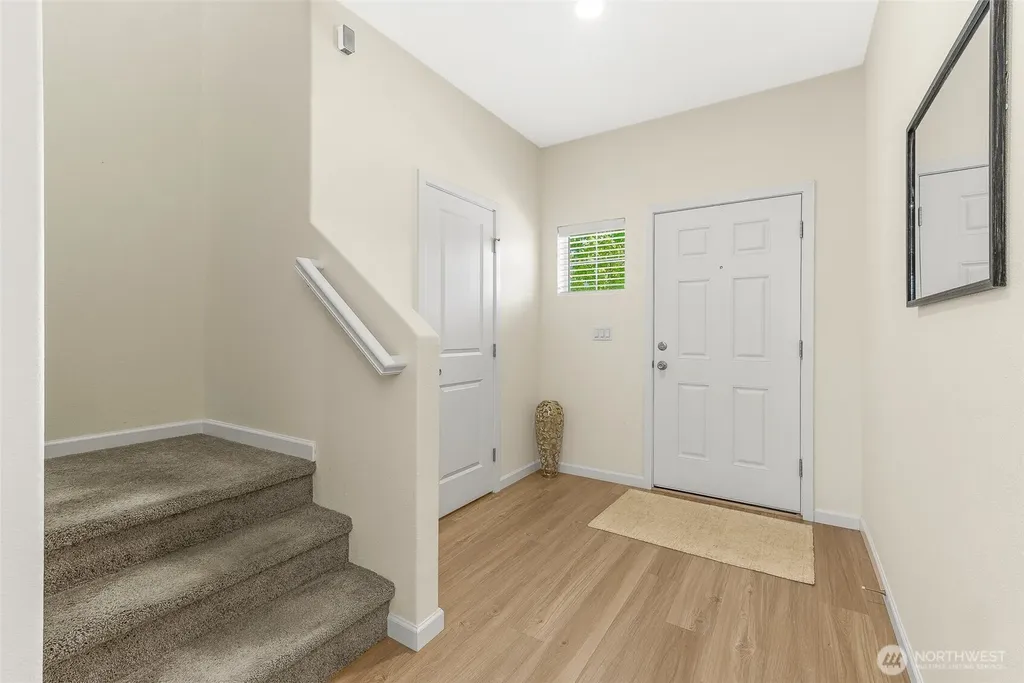 1228 W 16th Avenue La Center WA 98629