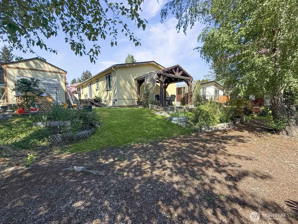 18425 NE 95th Street Redmond WA 98052