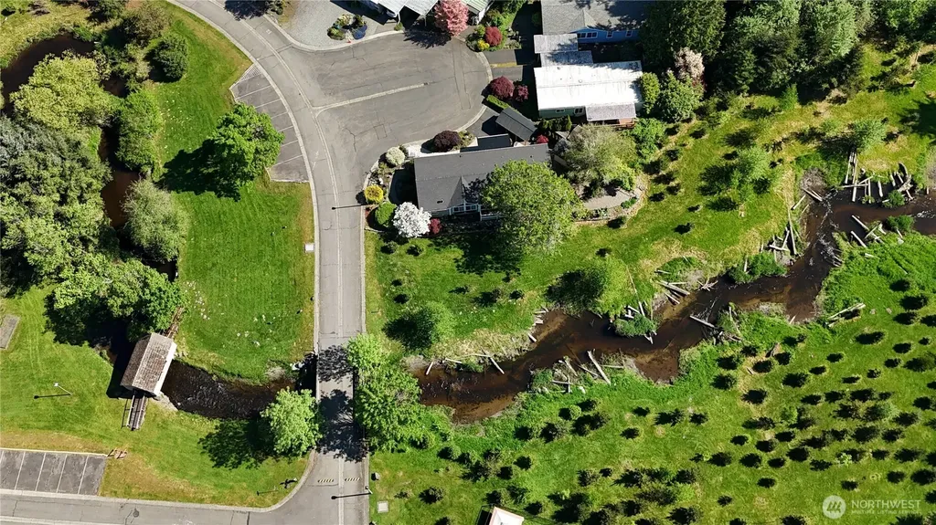 18425 NE 95th Street Redmond WA 98052