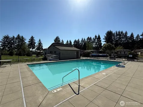 18425 NE 95th Street Redmond WA 98052