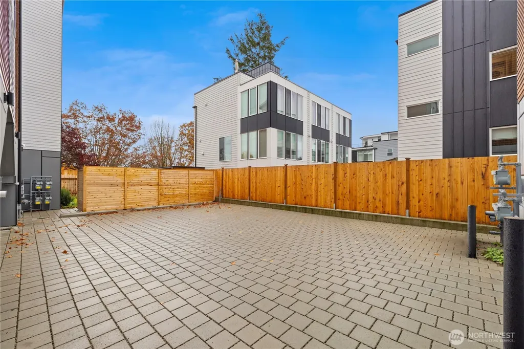 903 NW 56th Street Seattle WA 98107