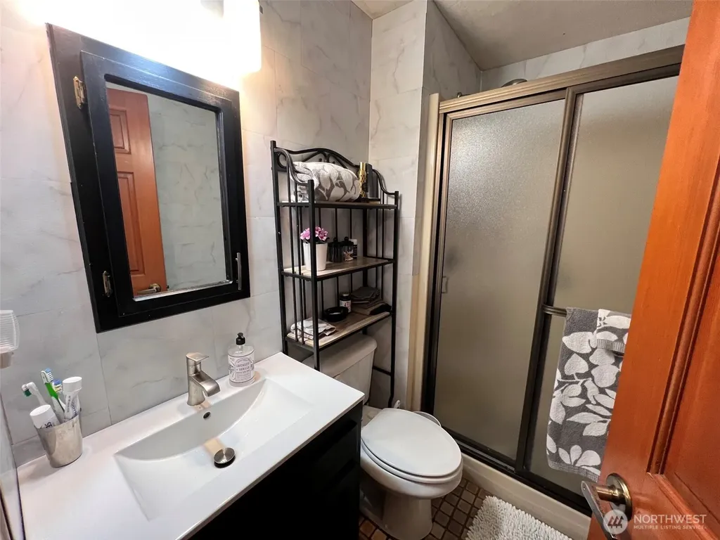 94 Raccoon Road Sequim WA 98382