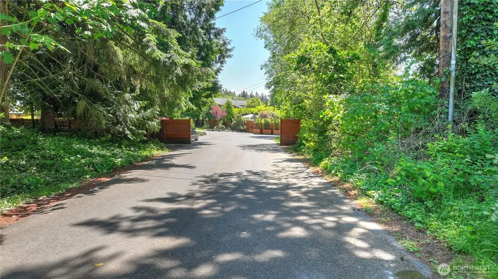 22010 34th Avenue S Seatac WA 98198