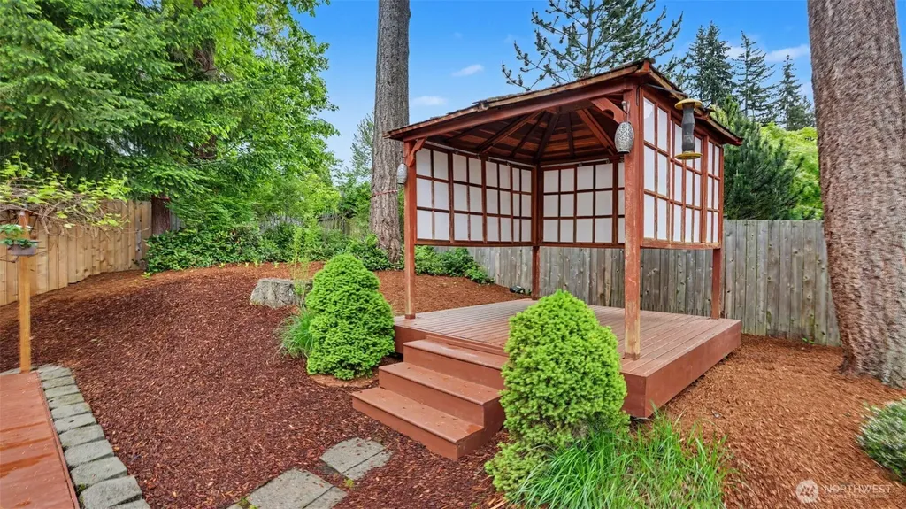 18314 142nd Avenue SE Renton WA 98058