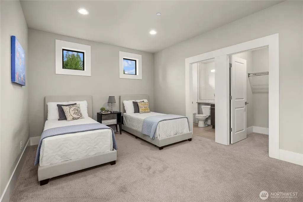 22277 NE 3rd Court Sammamish WA 98074