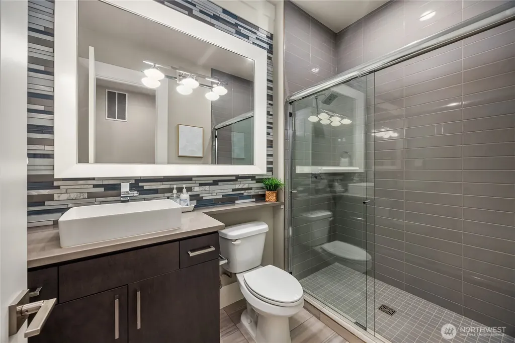 22277 NE 3rd Court Sammamish WA 98074